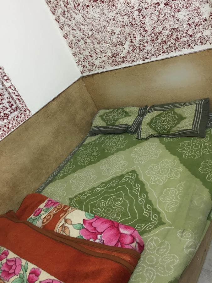 Karam Durga Guest House Нью-Дели Экстерьер фото